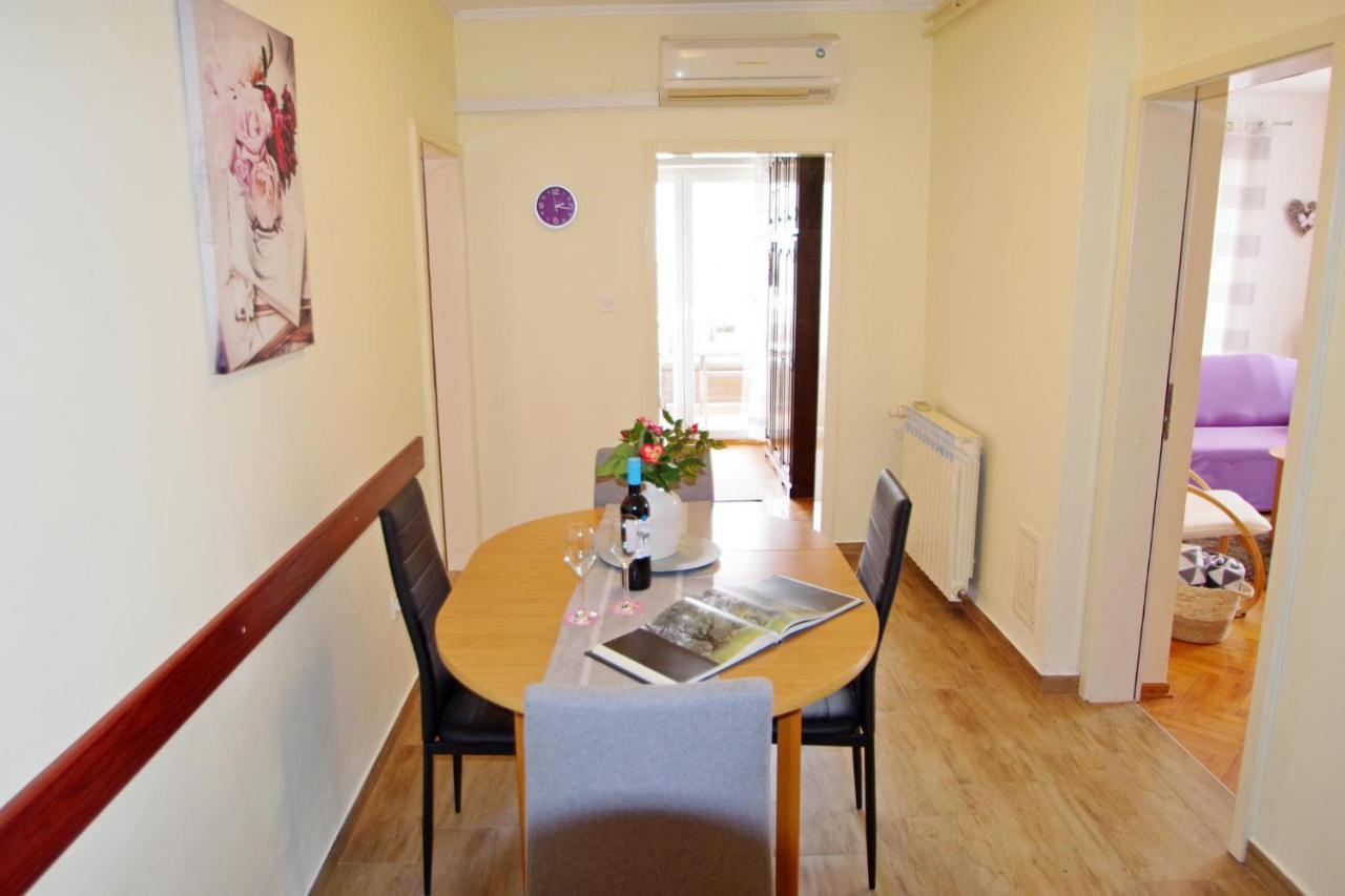 Apartment Suzi Valdebek Pula Bagian luar foto
