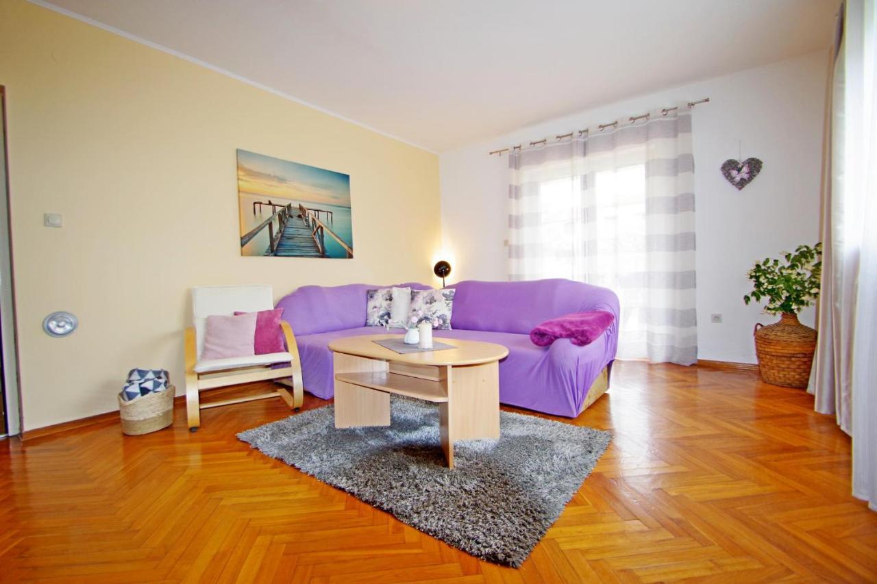 Apartment Suzi Valdebek Pula Bagian luar foto