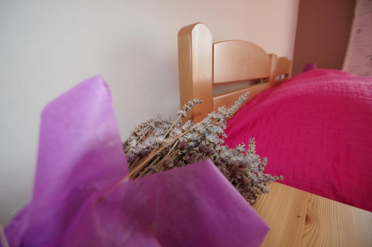 Apartment Suzi Valdebek Pula Bagian luar foto