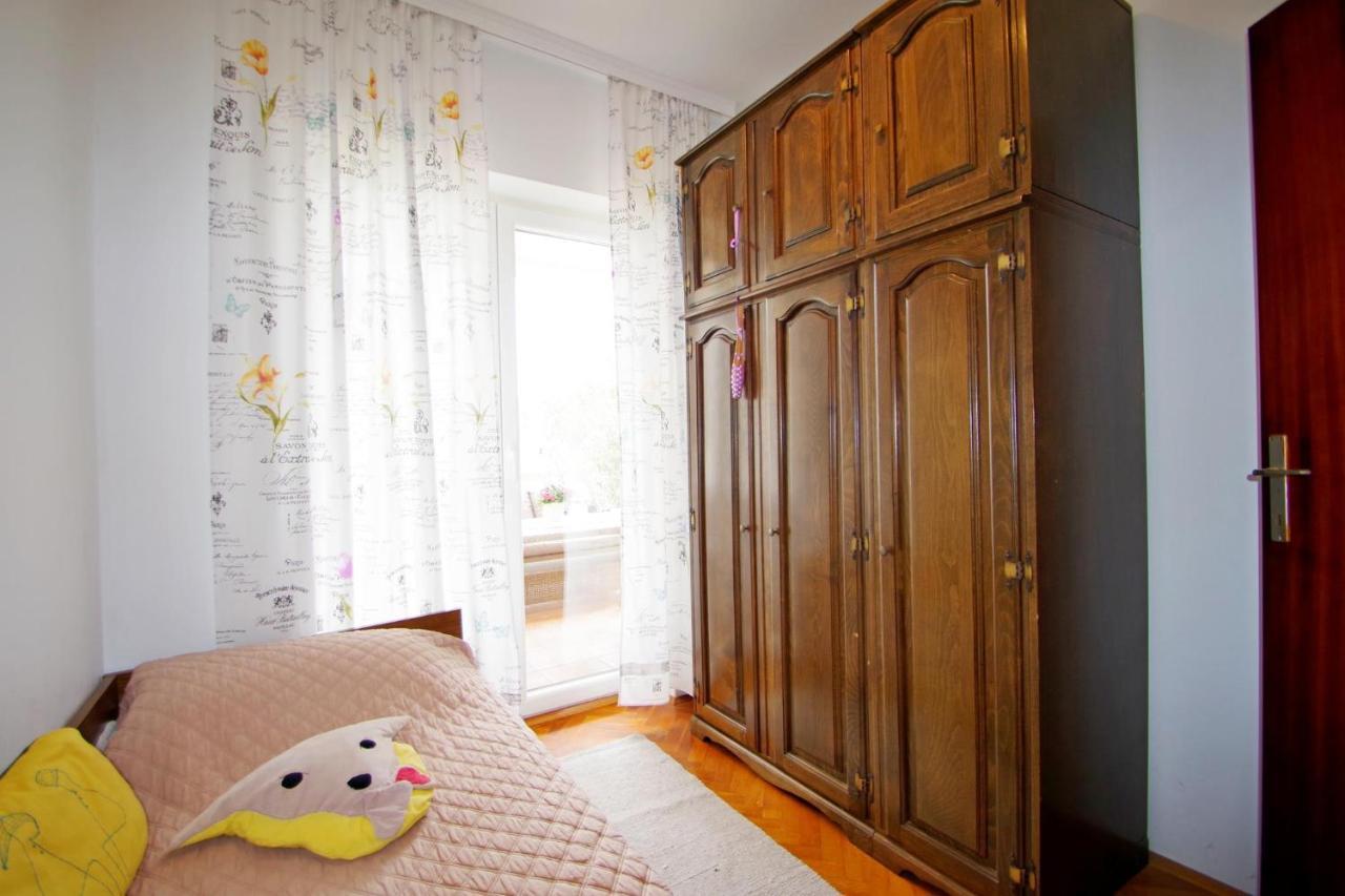Apartment Suzi Valdebek Pula Bagian luar foto